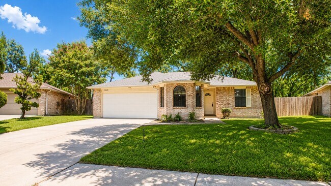 Building Photo - 13624 Sableglen Dr