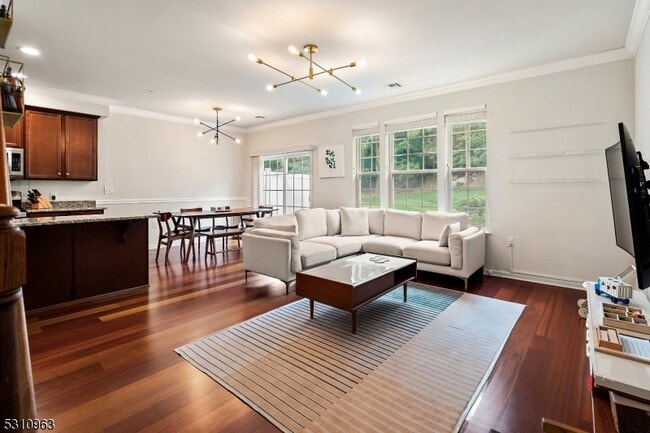 Building Photo - 503 Waterview Ct