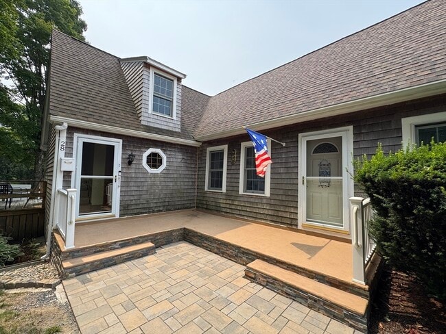 Building Photo - 28 Glen St