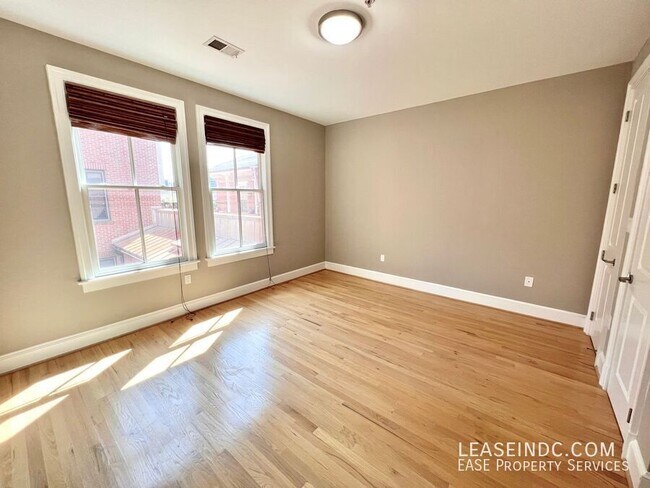 Building Photo - 444 M St NW