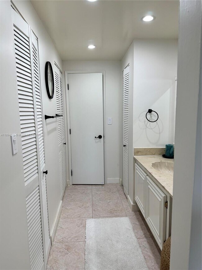 Building Photo - 1541 S Ocean Blvd