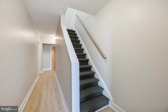 Building Photo - 606 Vernon St