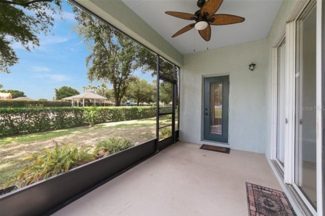 Building Photo - Stunning 5/2.5 Spacious Home with a 3 Car ...