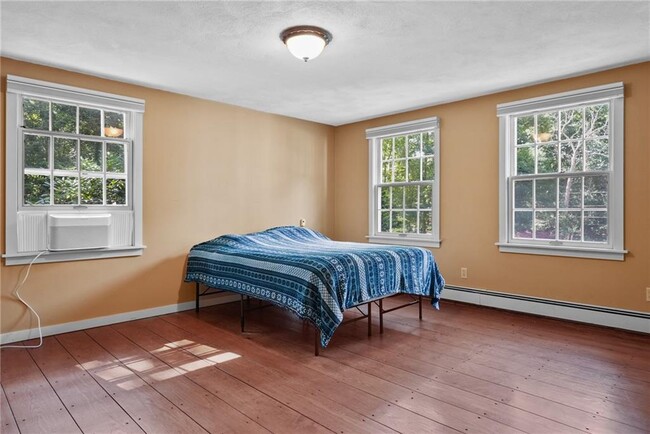 Building Photo - 6 Mary Ann Dr