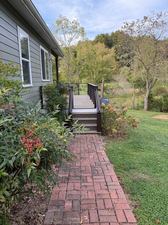 Building Photo - 97 Mulligan Dr