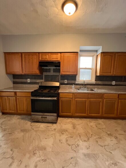 Primary Photo - 97 Wilkinson Ave