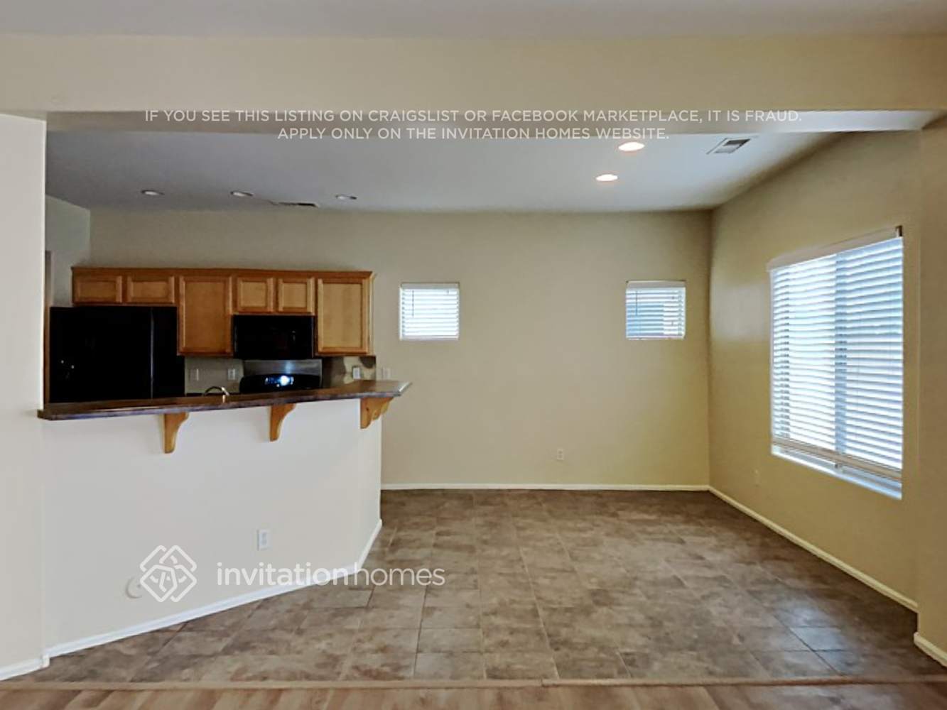 Building Photo - 44100 W Cypress Ln