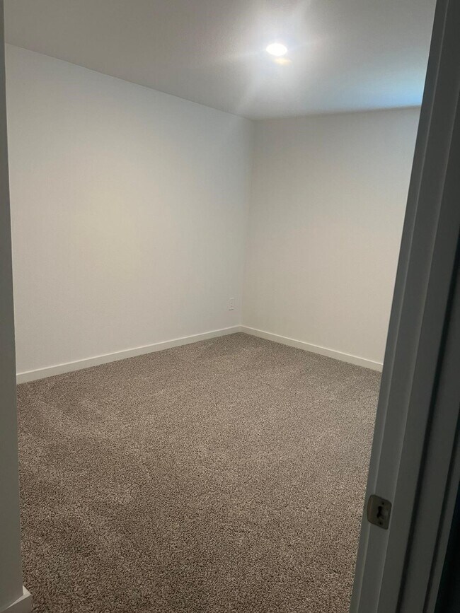 Building Photo - 10519 Hadley Pk Trl