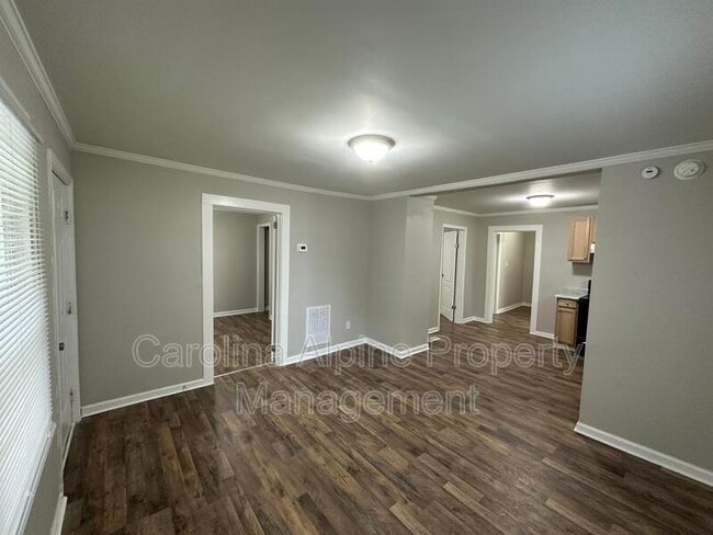 Building Photo - 420 Airline Ext