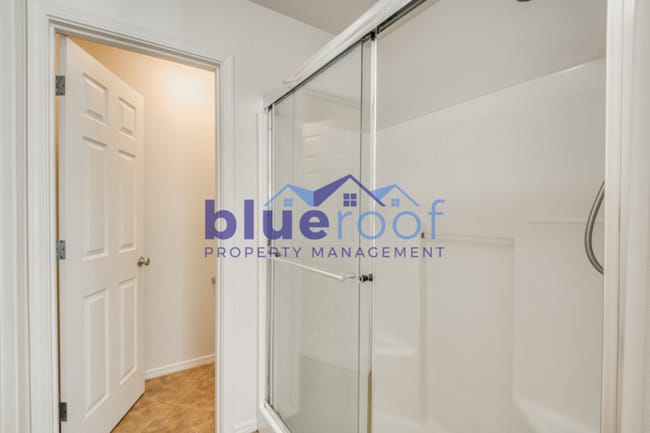 Building Photo - 17064 SW Rockridge Ct