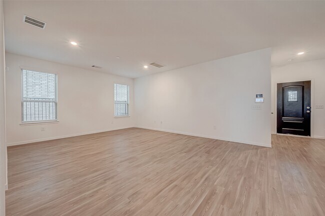 Building Photo - 1016 Greenshank Dr