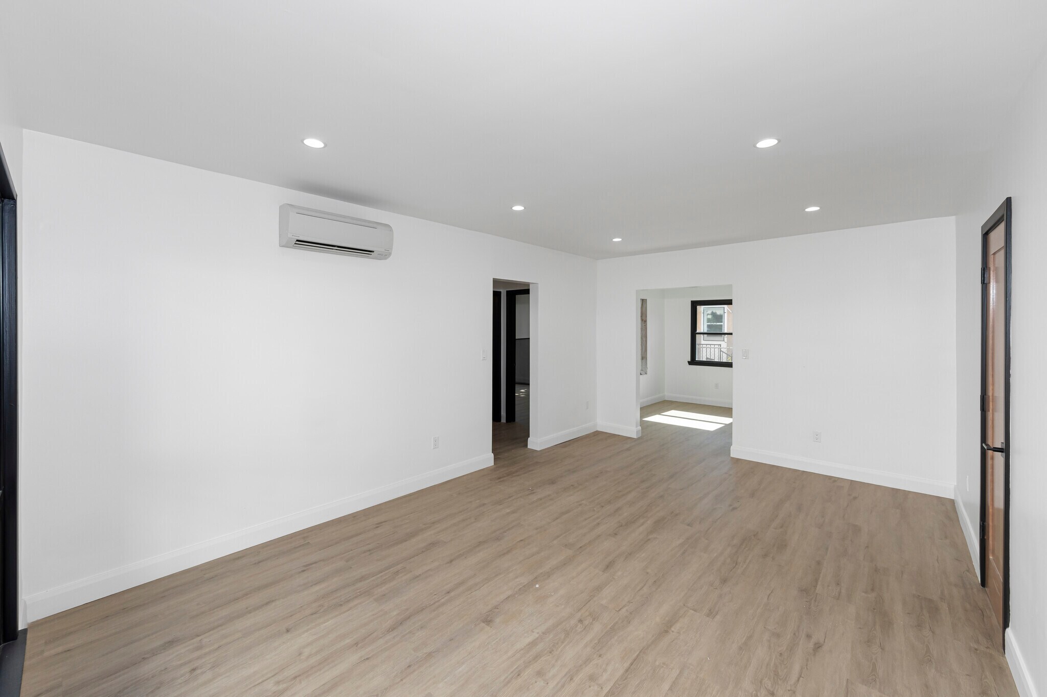 Building Photo - 2625 Chariton St