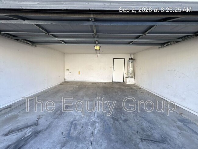 Building Photo - 445 N Park St