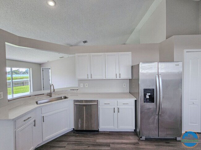 Building Photo - 12506 Vision Way
