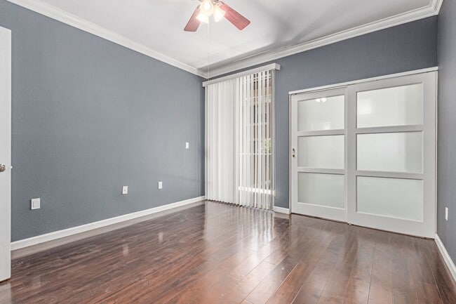 Building Photo - STUNNING UPDATED 1 BED / 1 BATH BILTMORE A...