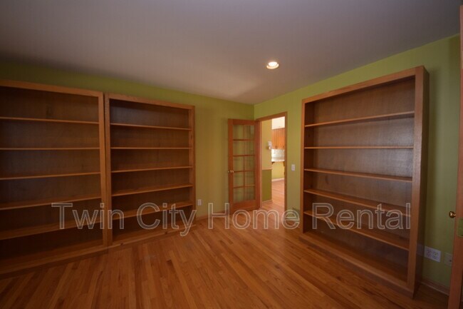 Building Photo - 14531 Wellington Rd