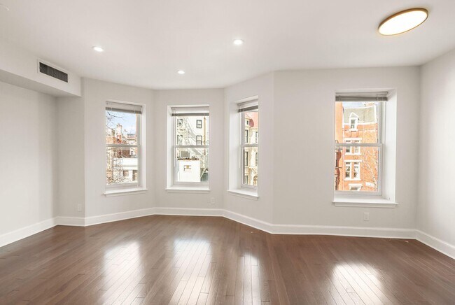 Building Photo - 1733 20th St NW