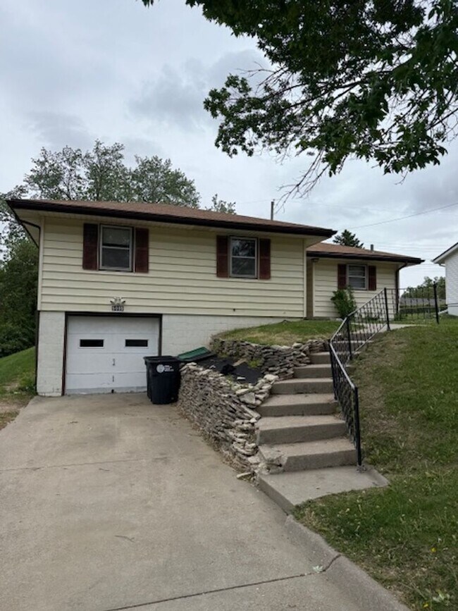 Primary Photo - Benson 3 Bedroom!