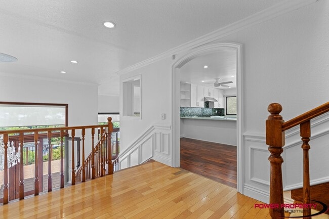 Building Photo - Spacious 5-Bedroom Home with Modern Amenit...