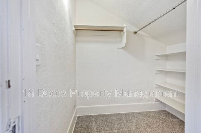 Building Photo - 4052 Albatross St