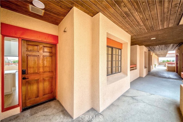 Building Photo - 941 W Carson St