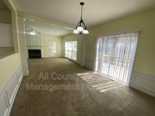 Building Photo - 280 Leasingworth Way