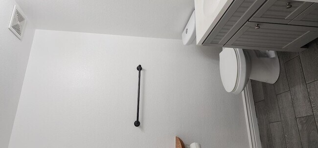 Building Photo - 9124 W Elm St