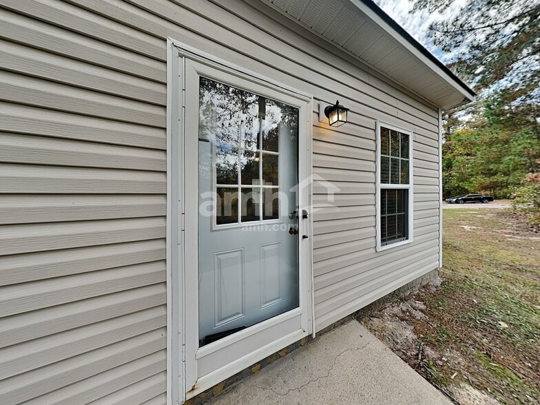 Building Photo - 3840 Pine Barren Ln