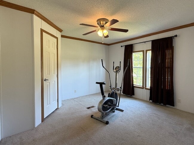 Building Photo - 3 Bed / 2 Bath Home in Desha