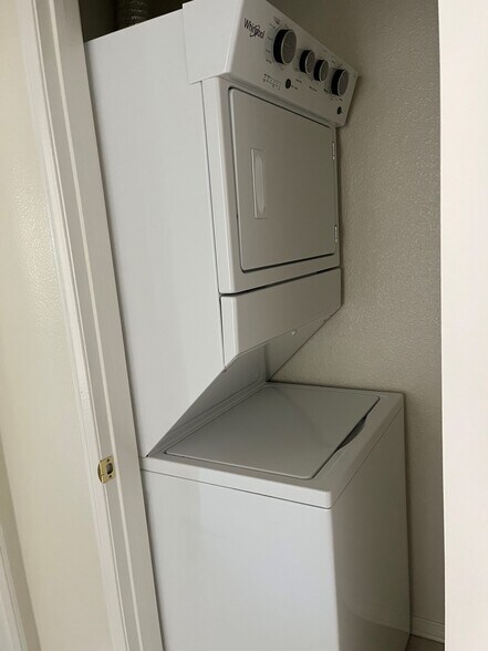 Building Photo - 10655 Lemon Ave