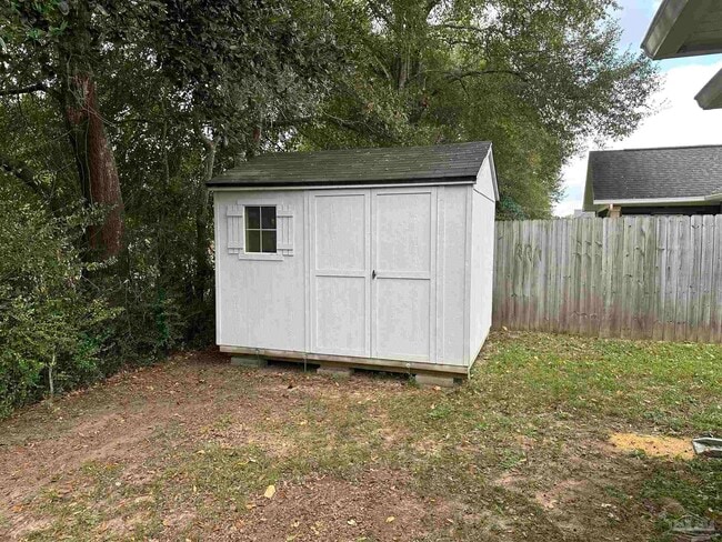 Building Photo - 7329 Farmers Rd