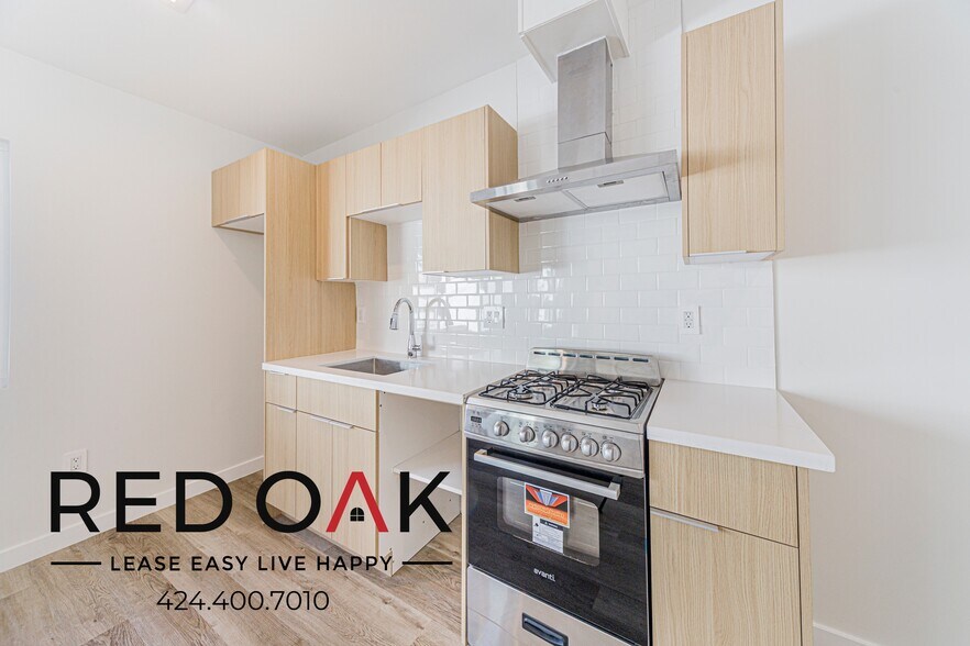 Building Photo - 6626 Darby Ave