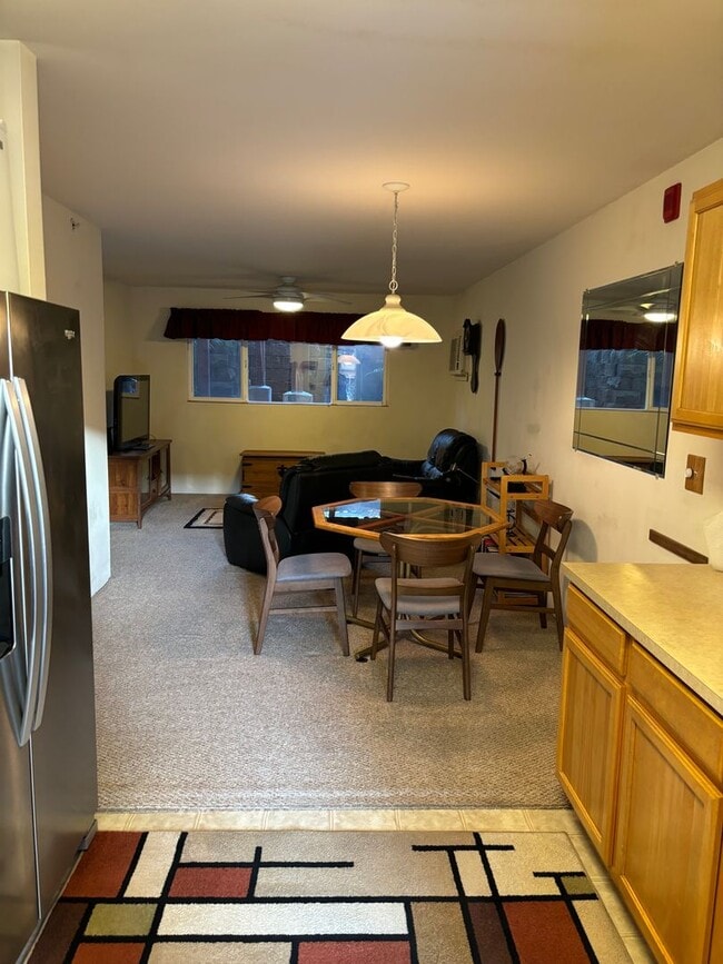 Building Photo - Move-In Ready 2BR/2BA Condo – Fully Furnished, AC, Washer/Dryer, Parking
