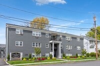 Building Photo - Woodland Hills Manor