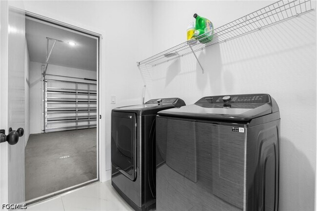 Building Photo - 2608 25th St W