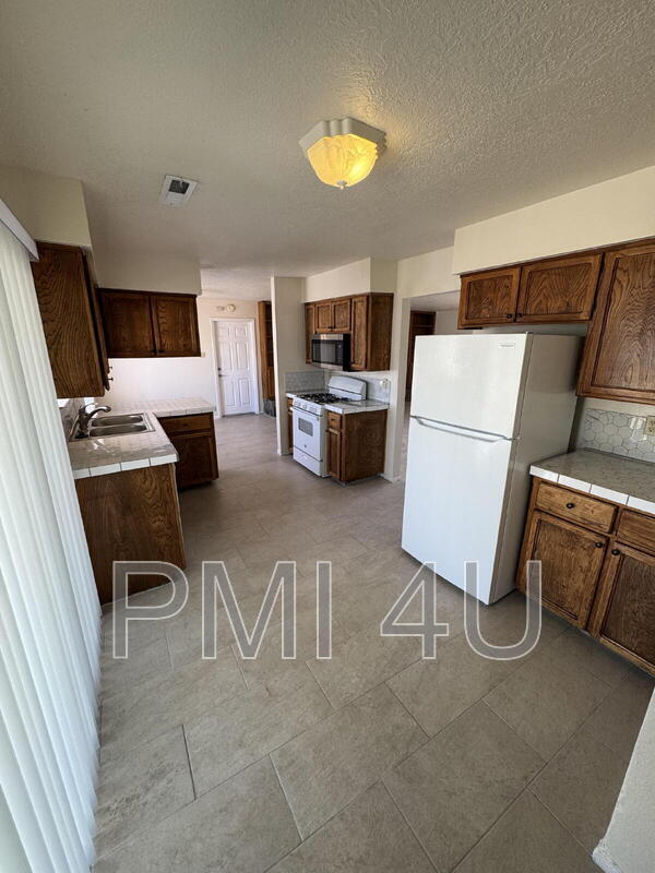 Building Photo - 9605 Benavides Rd SW