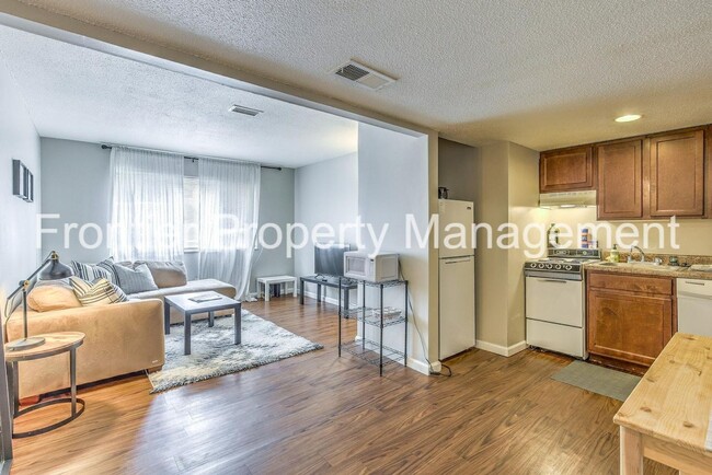 Building Photo - Coming soon! One Bedroom One Bath in Clift...