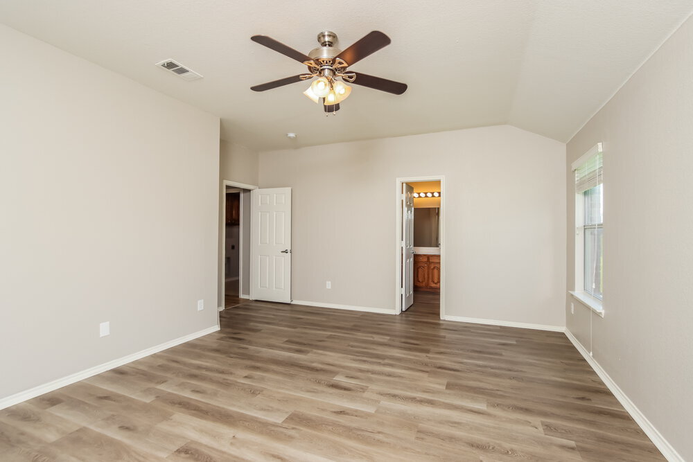 Building Photo - 2201 Woodberry Dr