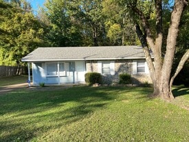 Building Photo - 30 Pony Cv