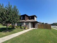 Building Photo - 3100 SW Warberry Ave