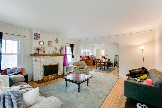 Building Photo - 2011 Portland Ave