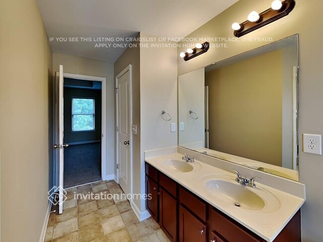 Building Photo - 1532 Ewing Farm Dr