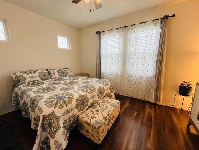 Building Photo - Available for July move-in!