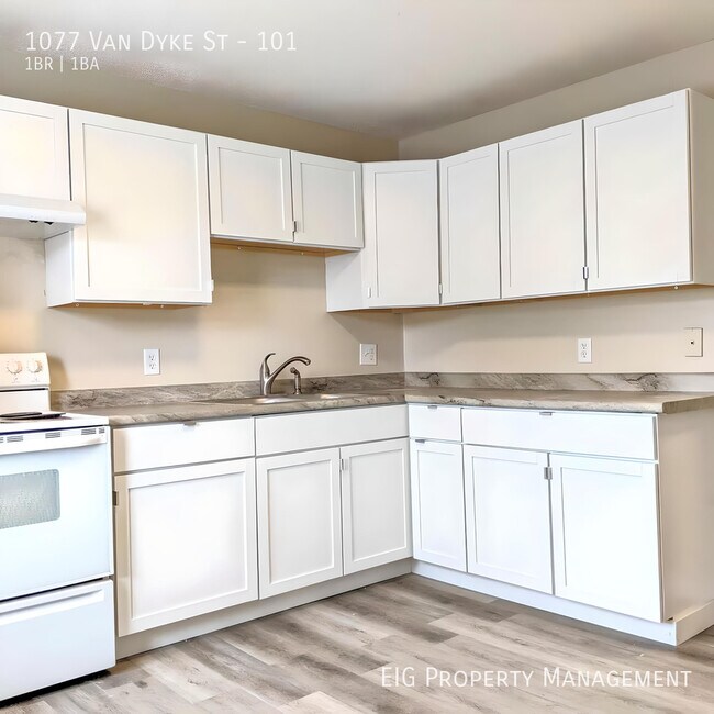 Building Photo - 1077 Van Dyke St
