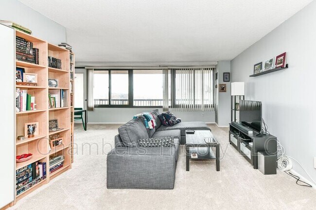 Building Photo - 5500 Holmes Run Pkwy