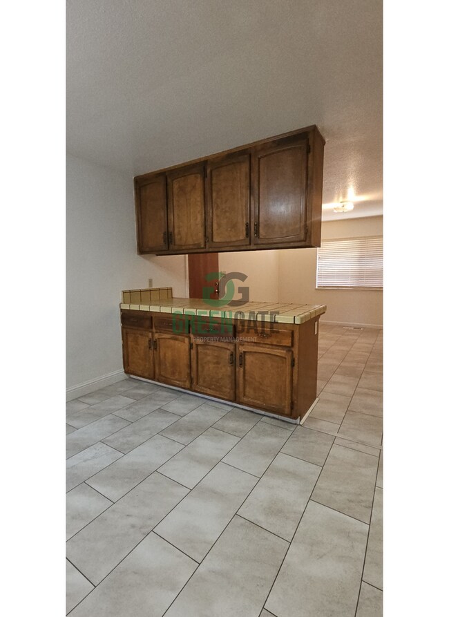 Building Photo - 3509-3511 Dragoo Park Dr.