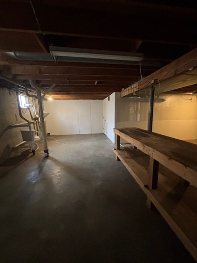 Building Photo - 891 Hill St