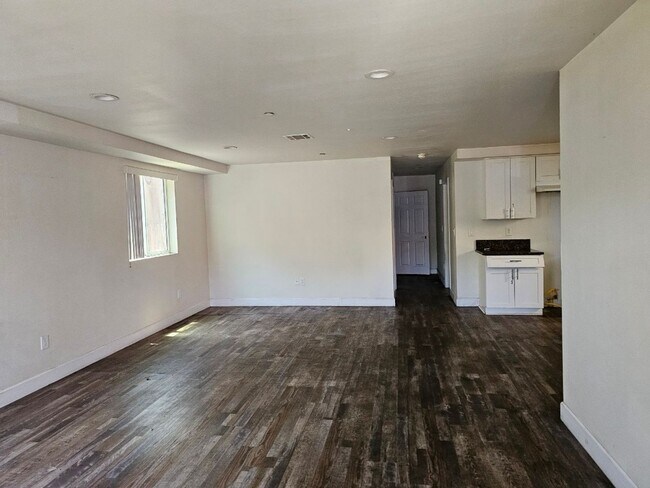 Building Photo - 23(1456,1458)