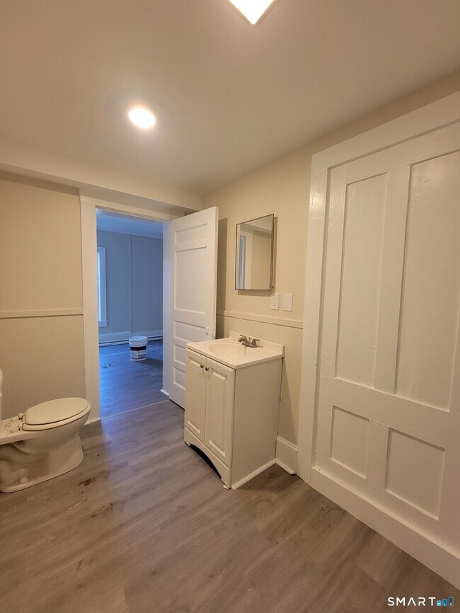 Building Photo - 120 North St