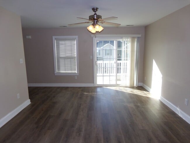 Building Photo - Location, Location, Location!!